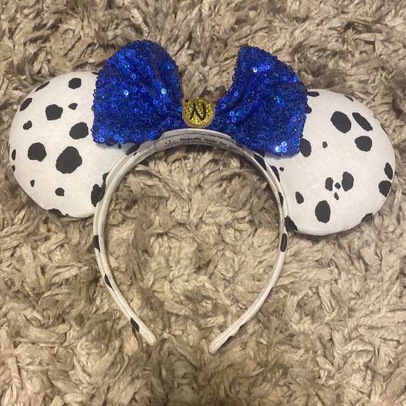 Disney Accessories - Minnie Mouse Ears